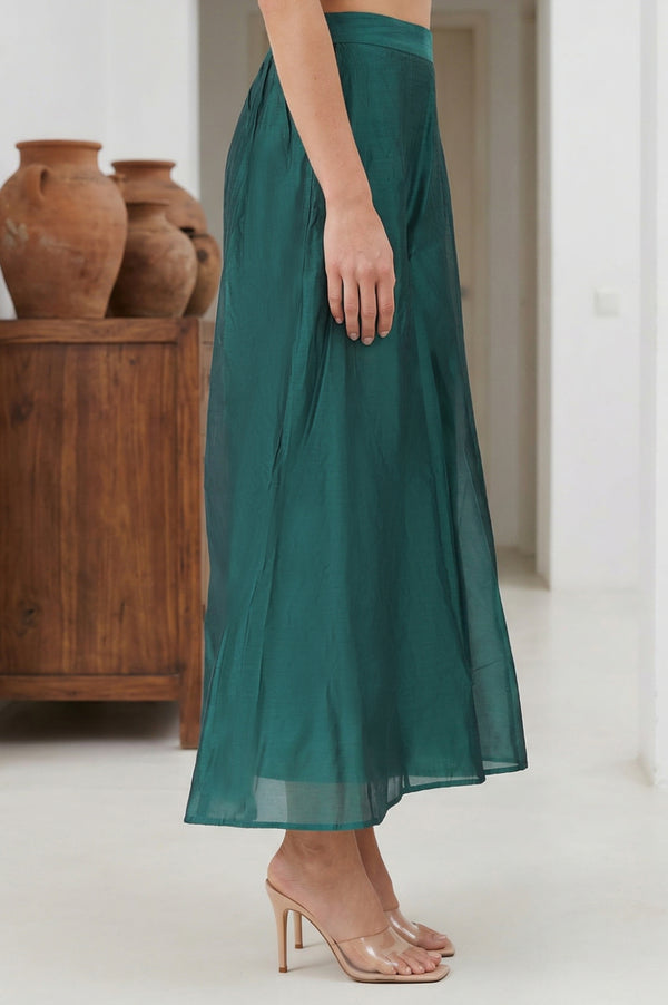 Elleven Women's Green Solid Chanderi Wide Leg Flared Ankle Length Culottes