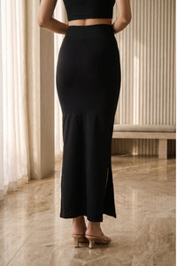 Black Solid Skinny Fit Ankle Length High Rise Saree Shaper