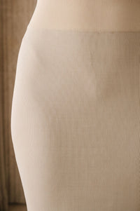 Beige Solid Skinny Fit Ankle Length High Rise Saree Shaper