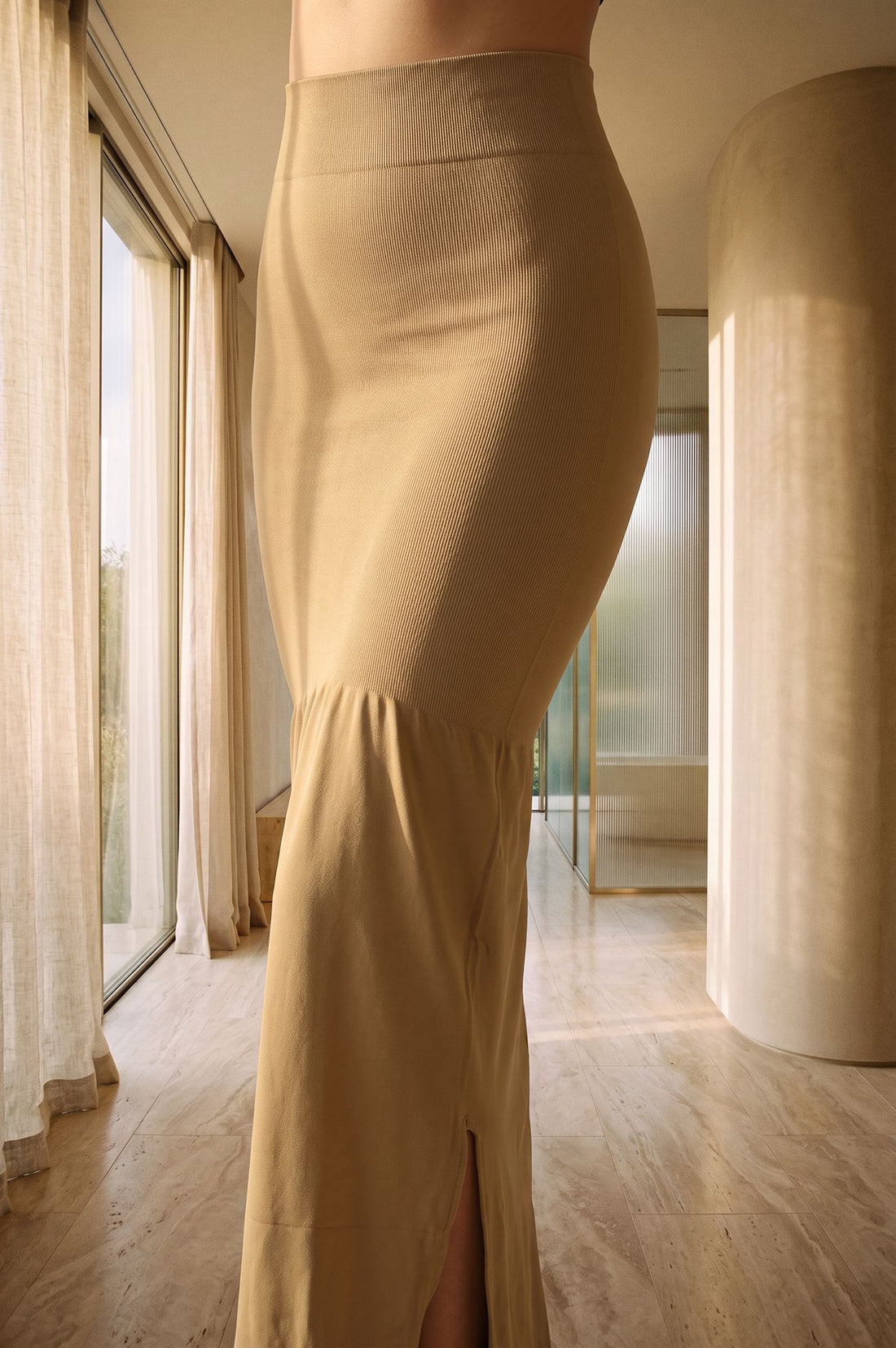 Beige Solid Skinny Fit Ankle Length High Rise Saree Shaper