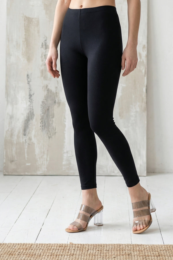 Elleven Women's Black Solid Cotton Lyrca Skinny Fit Ankle Length Leggings