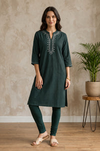 Dark Green Cotton Blend Skinny Fit Ankle Length Leggings