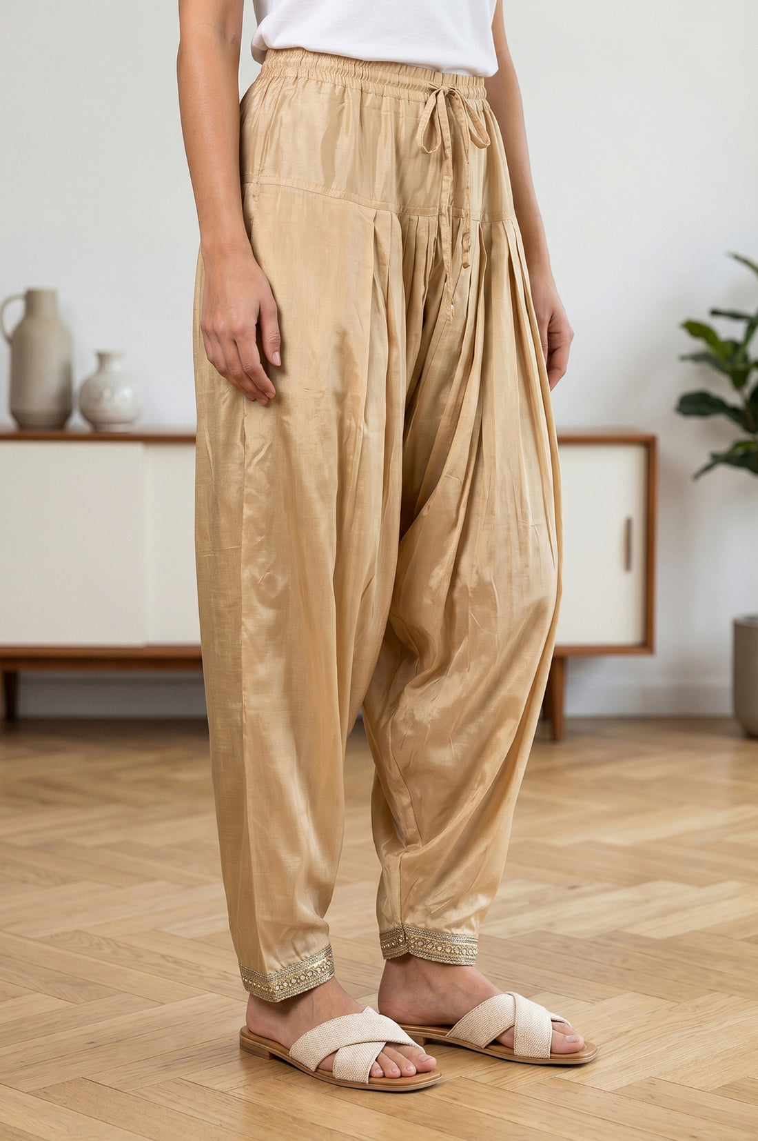 Gold Thread Embroidered Relaxed Fit Patiala Salwar With Lace