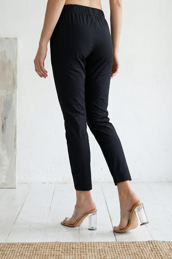 Elleven Women's Black Solid Cotton Blend Slim Fit Cigarette Ankle Length Trousers