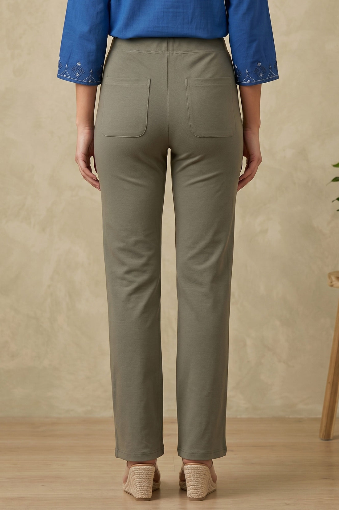Olive Modal Solid Mid Rise Ankle Length Pants