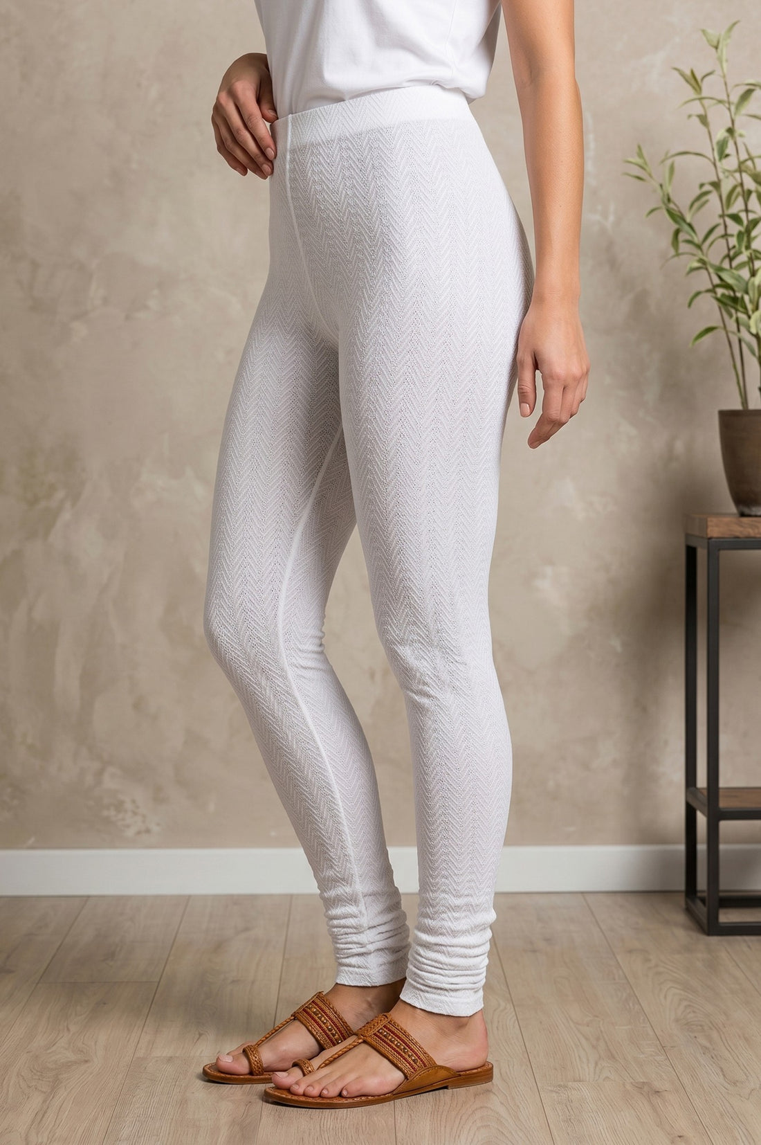 White Chevron Pattern Cotton Blend Leggings