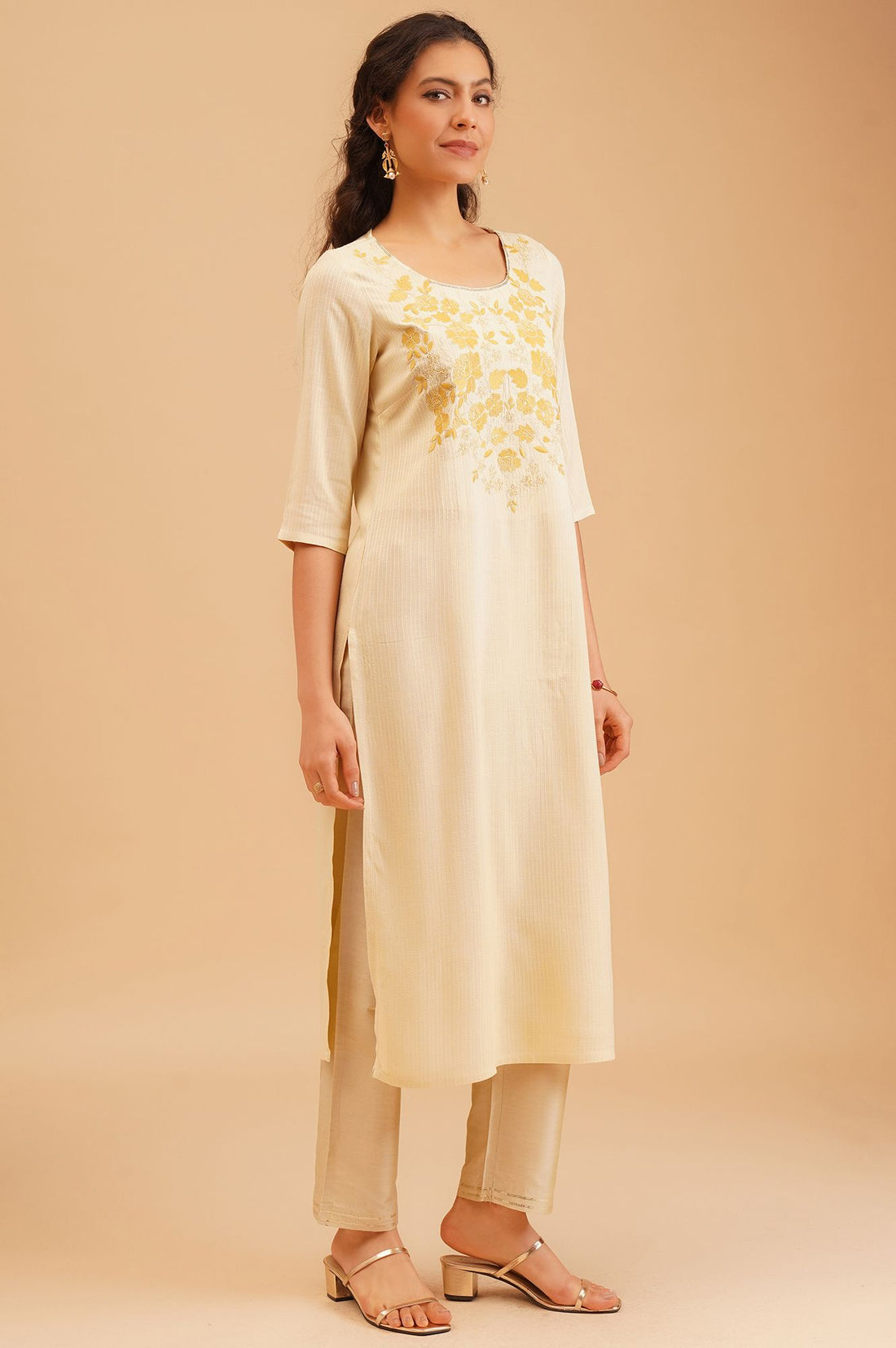 Off White Embroidered Rayon Straight Kurta