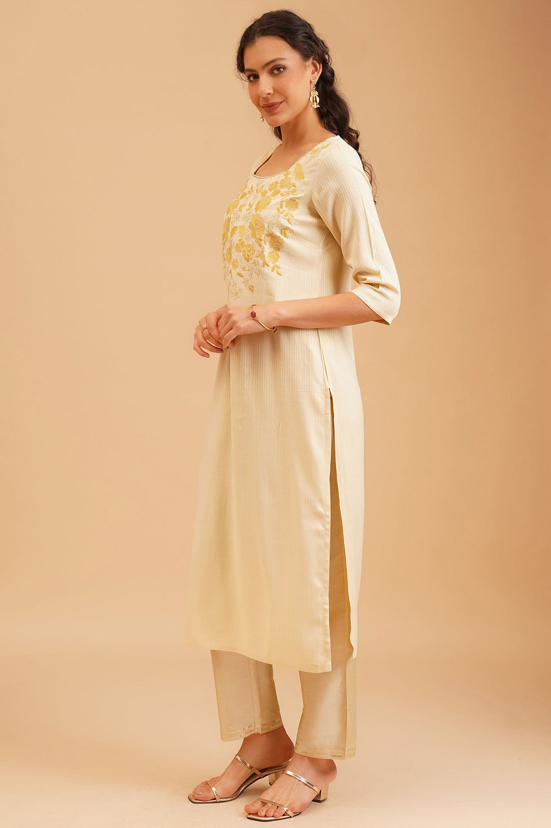 Off White Embroidered Rayon Straight Kurta