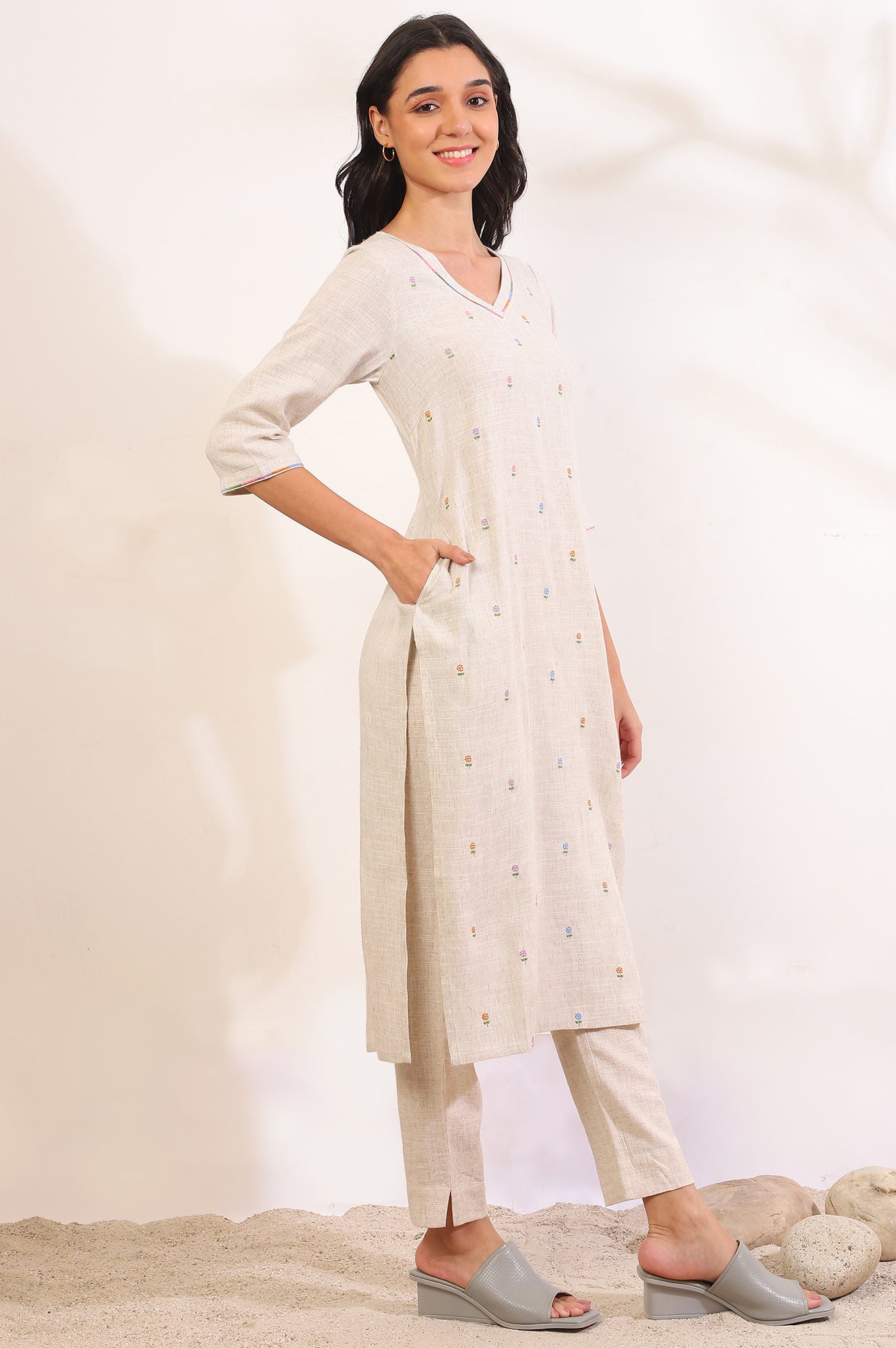 Off White Printed Zari Straight Rayon Flax Kurta