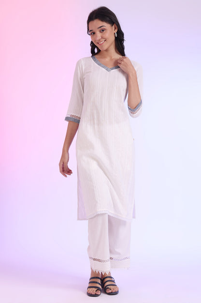 White Solid Straight Cotton Blend Kurta