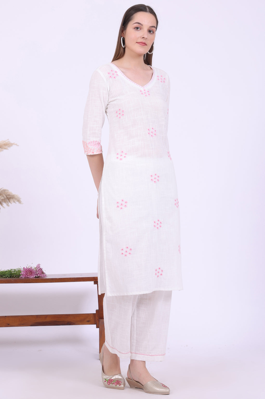 White Embroidered Straight Pure Cotton Kurta