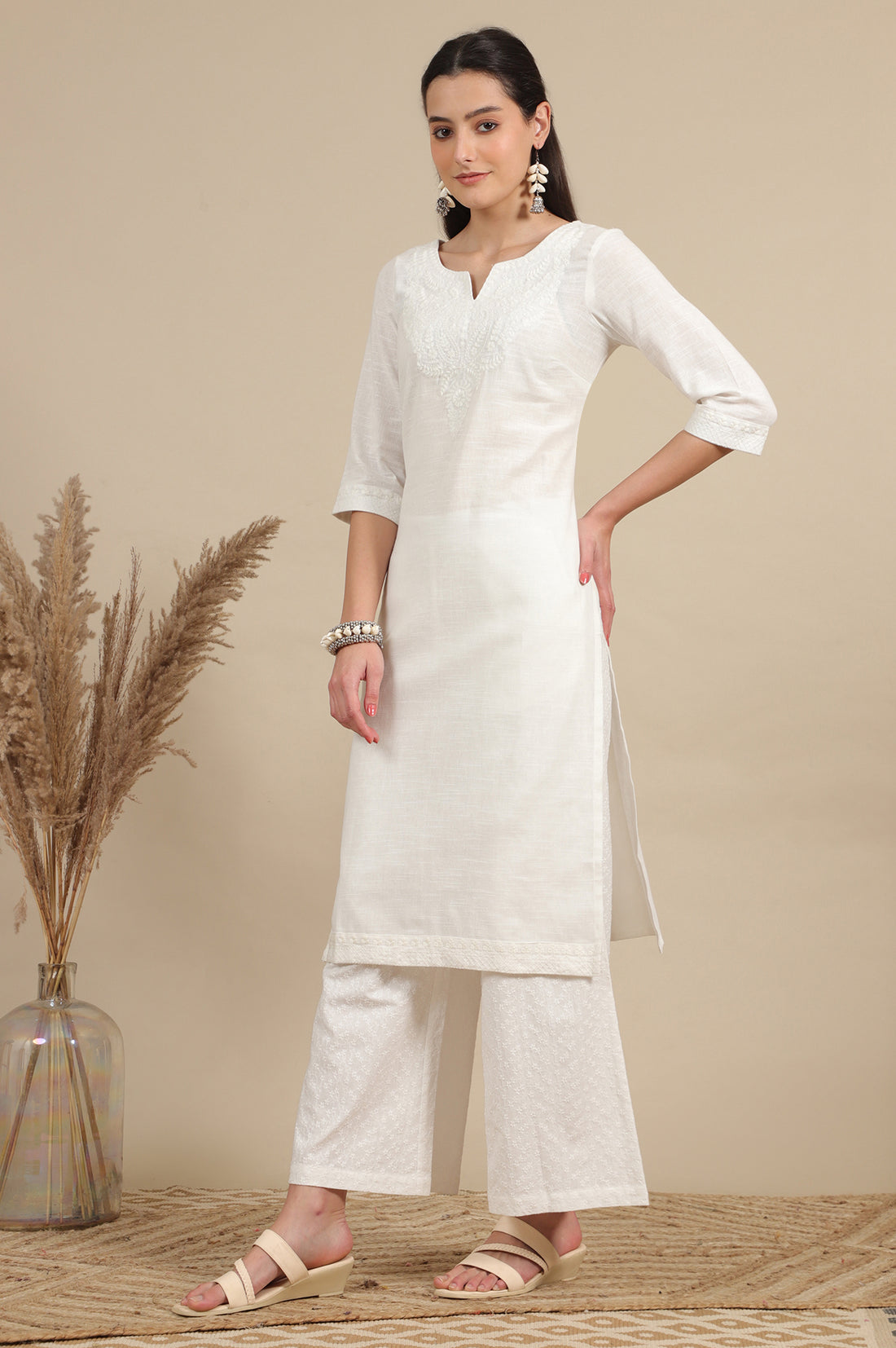 White Thread Embroidered Pure Cotton Straight Kurta