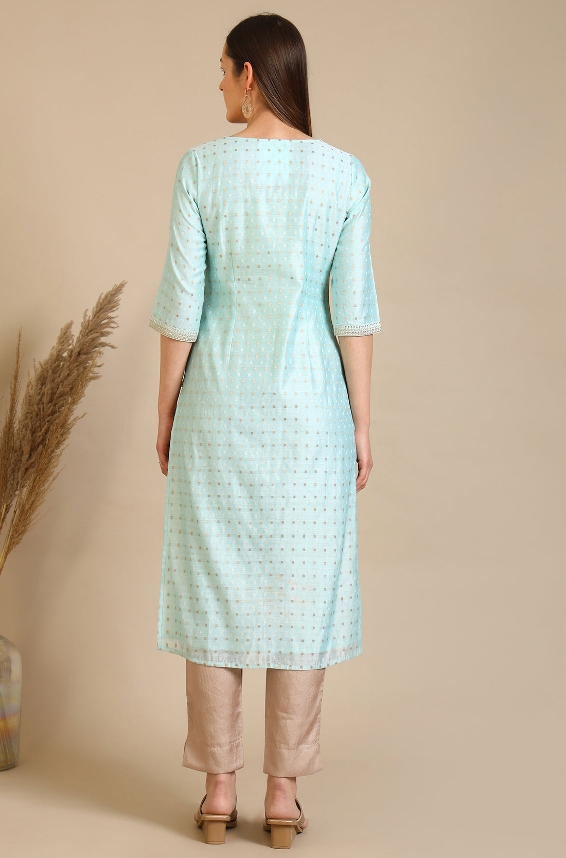 Blue Embroidered Chanderi Butti Straight Kurta