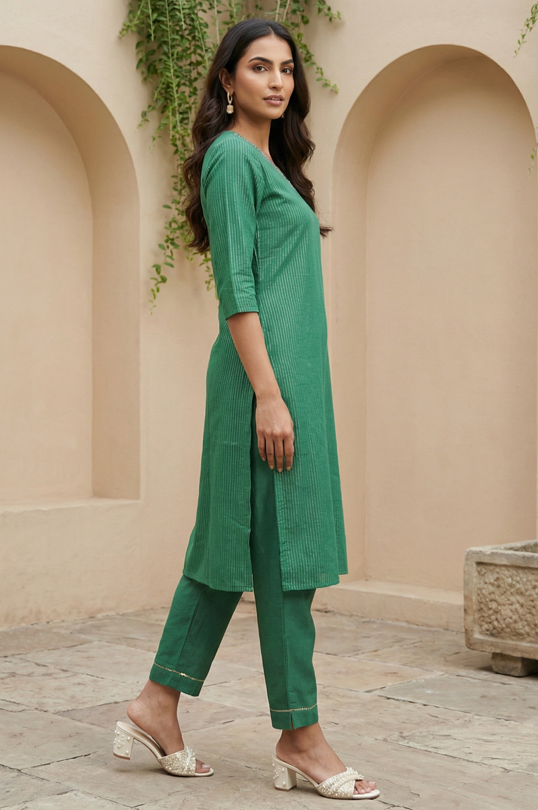 Green Embellished Cotton Lurex Straight Kurta