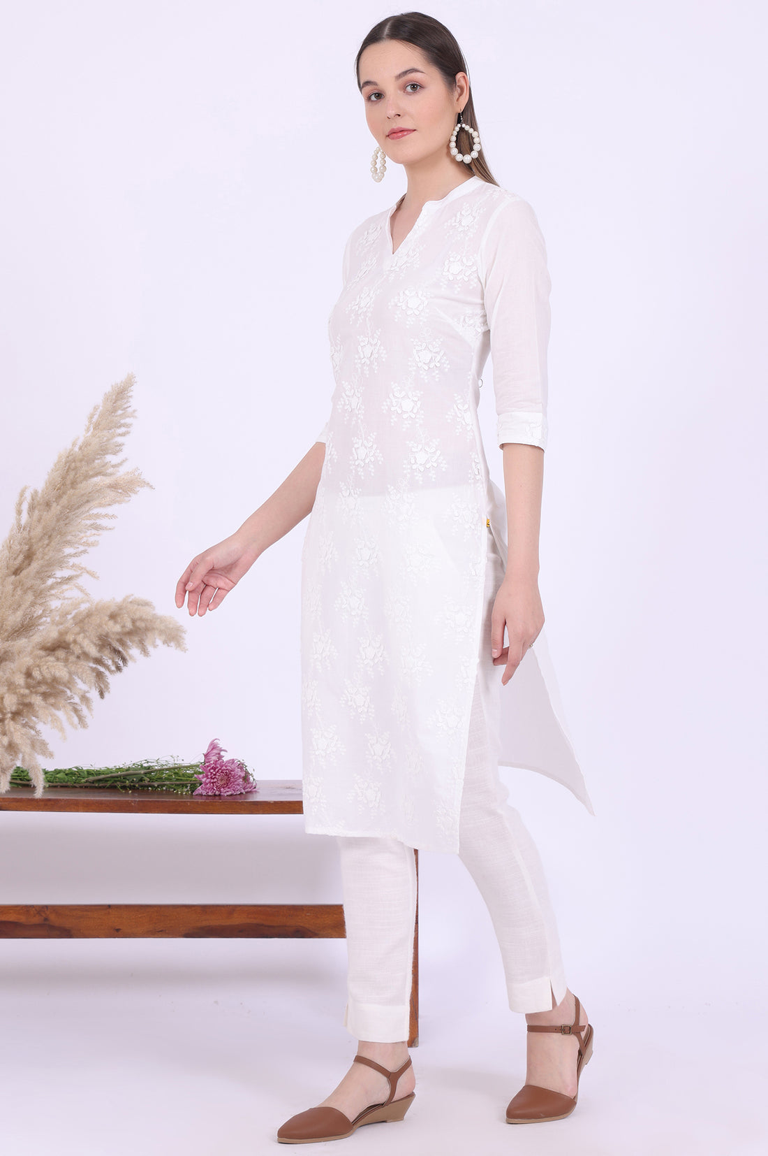 White Embroidered Straight Pure Cotton Kurta