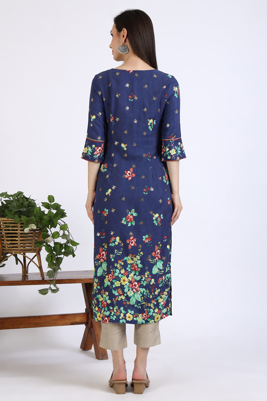 Blue Floral Printed Rayon Straight Kurta in Sweetheart Neck