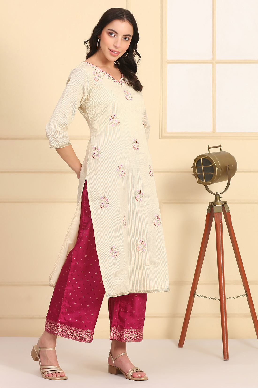 Cream Zari Embellished Straight Chanderi Lurex Kurta
