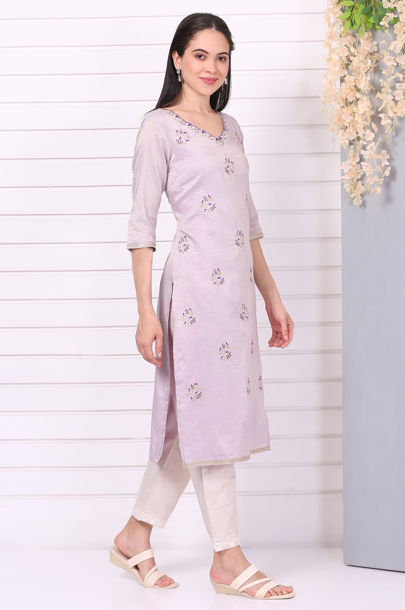 Purple Embroided Zari Straight Chanderi Lurex Purple Kurta