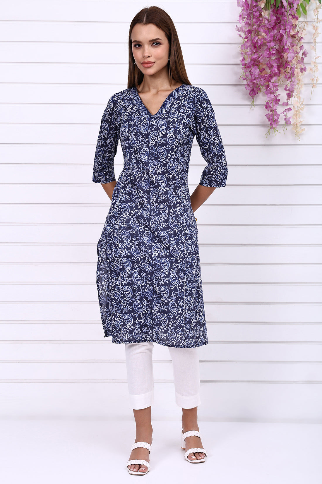 Blue Batik Printed Pure Cotton Straight Casual Kurta