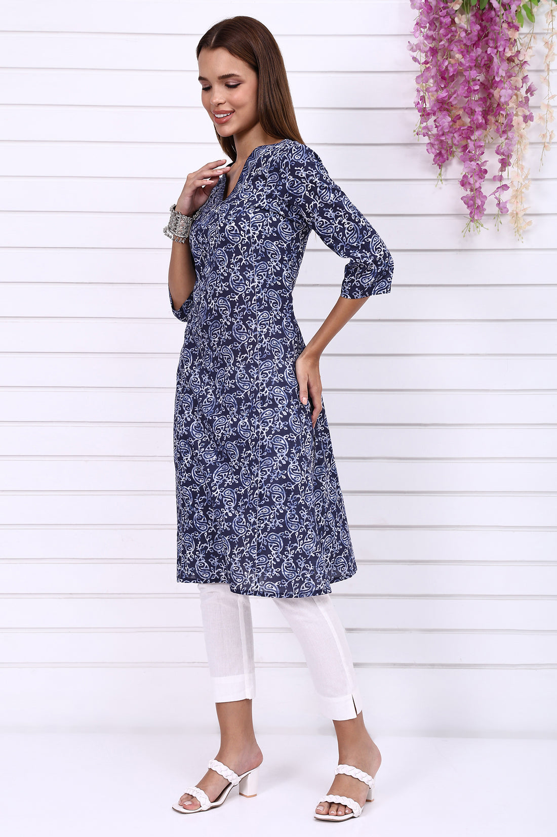 Blue Batik Printed Pure Cotton Straight Casual Kurta