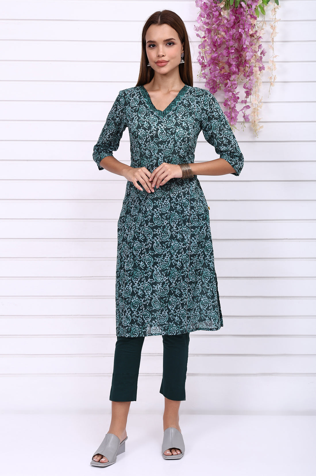 Green Batik Printed Pure Cotton Straight Casual Kurta