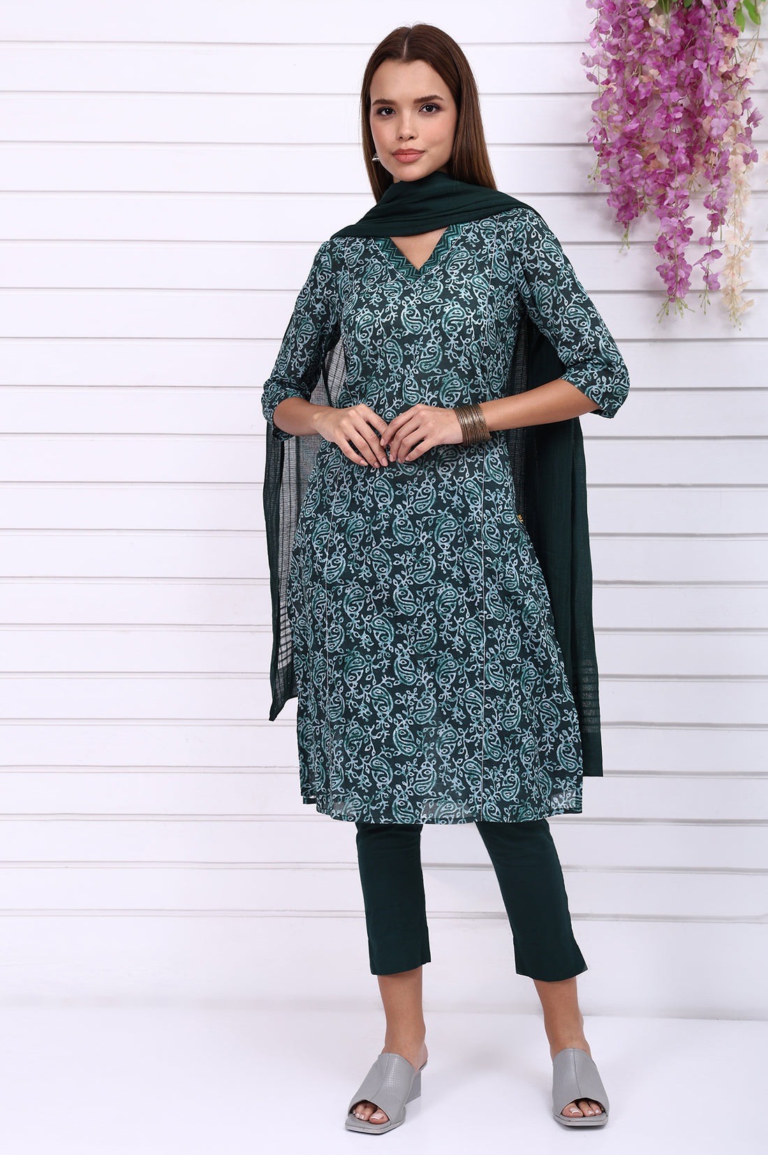Green Batik Printed Pure Cotton Straight Casual Kurta