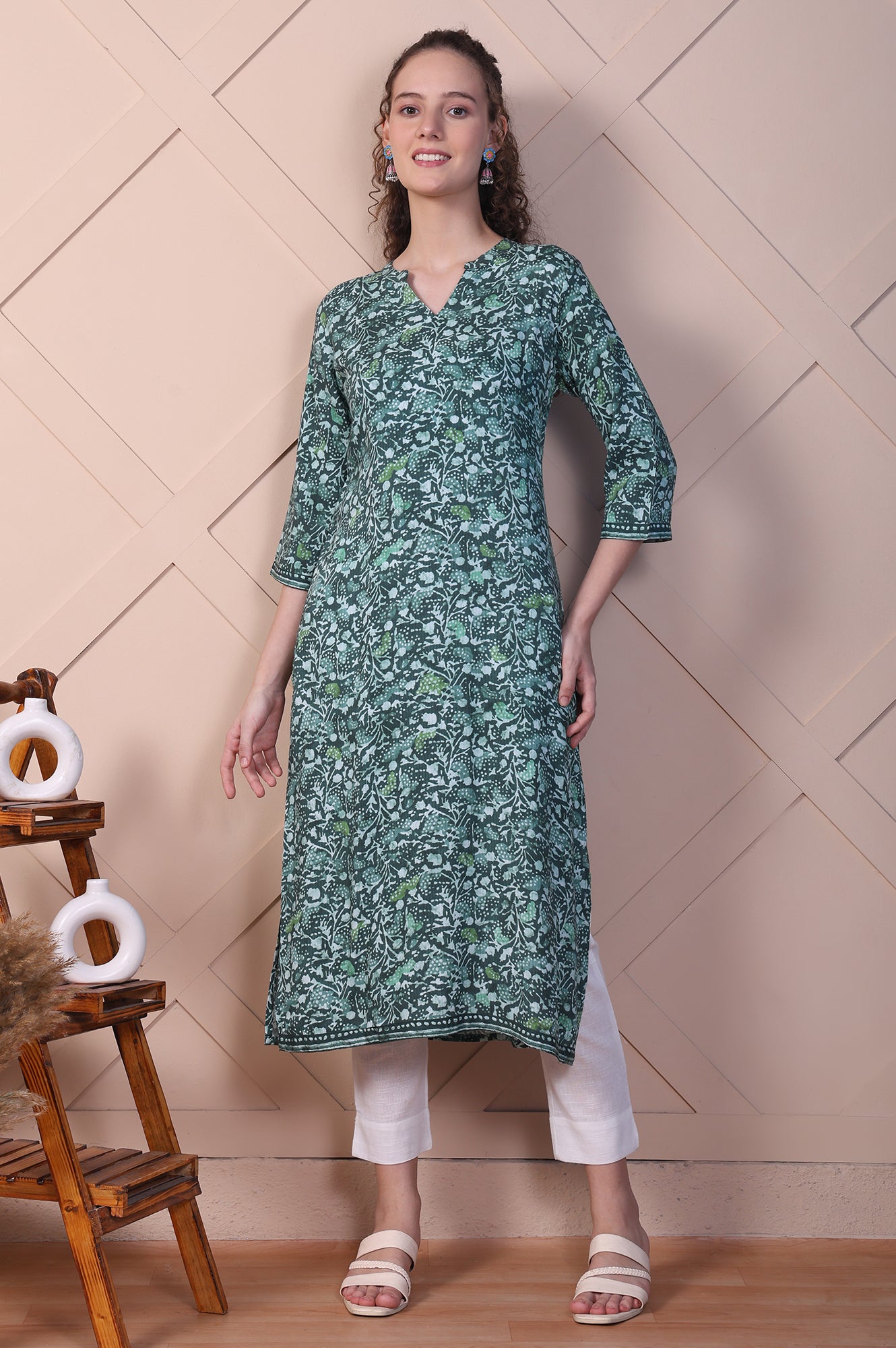 Green Floral Batik Printed Straight Kurta