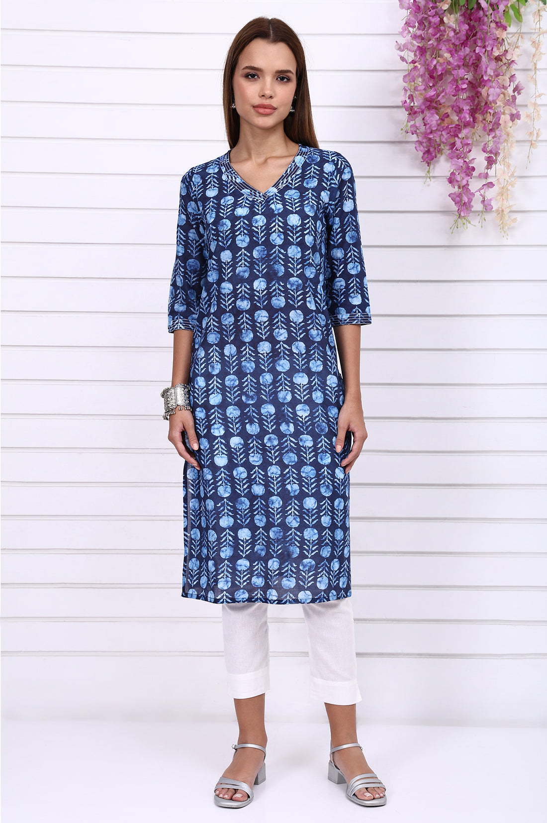 Blue Batik Printed Pure Cotton Straight Casual Kurta