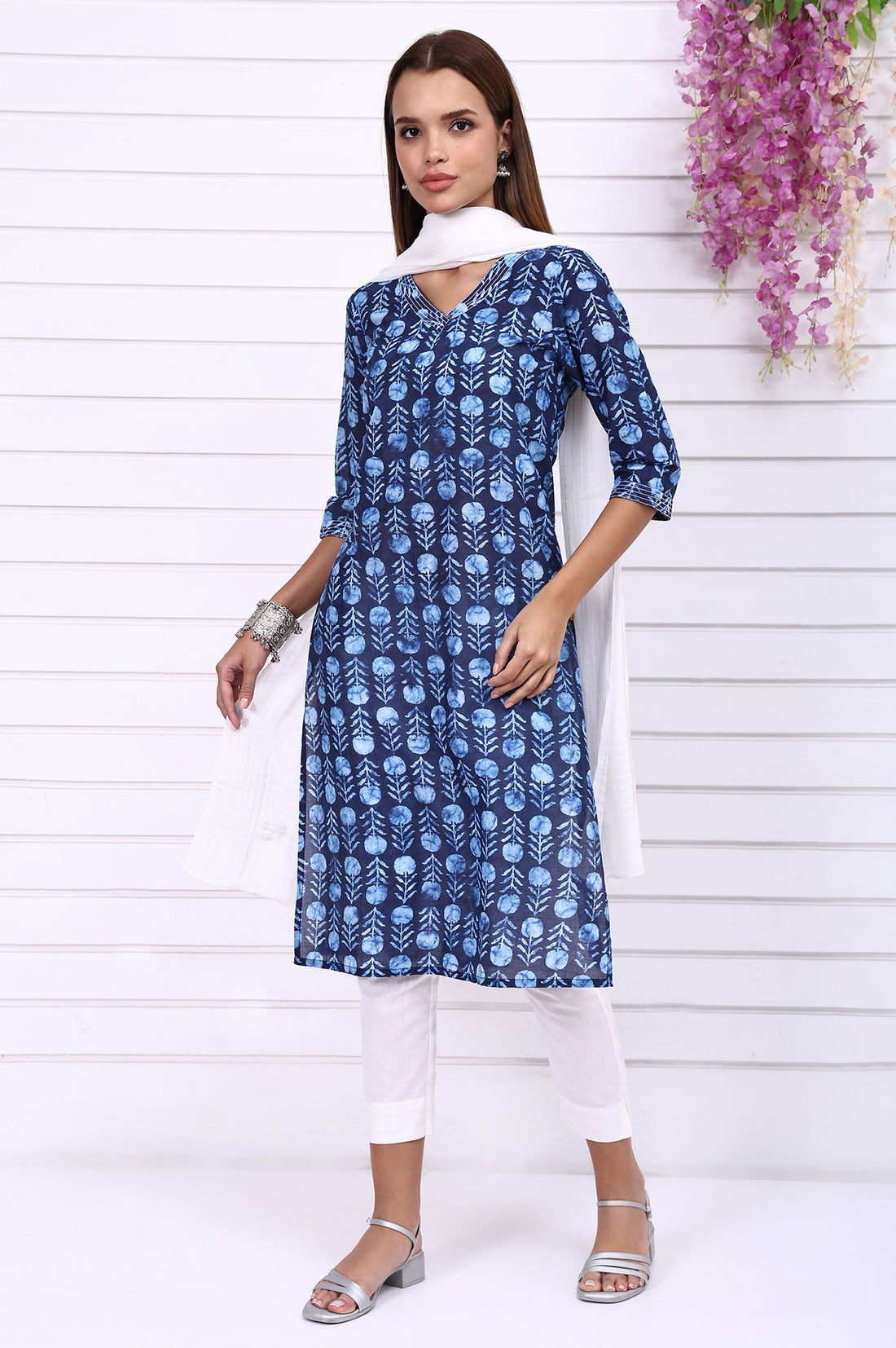 Blue Batik Printed Pure Cotton Straight Casual Kurta