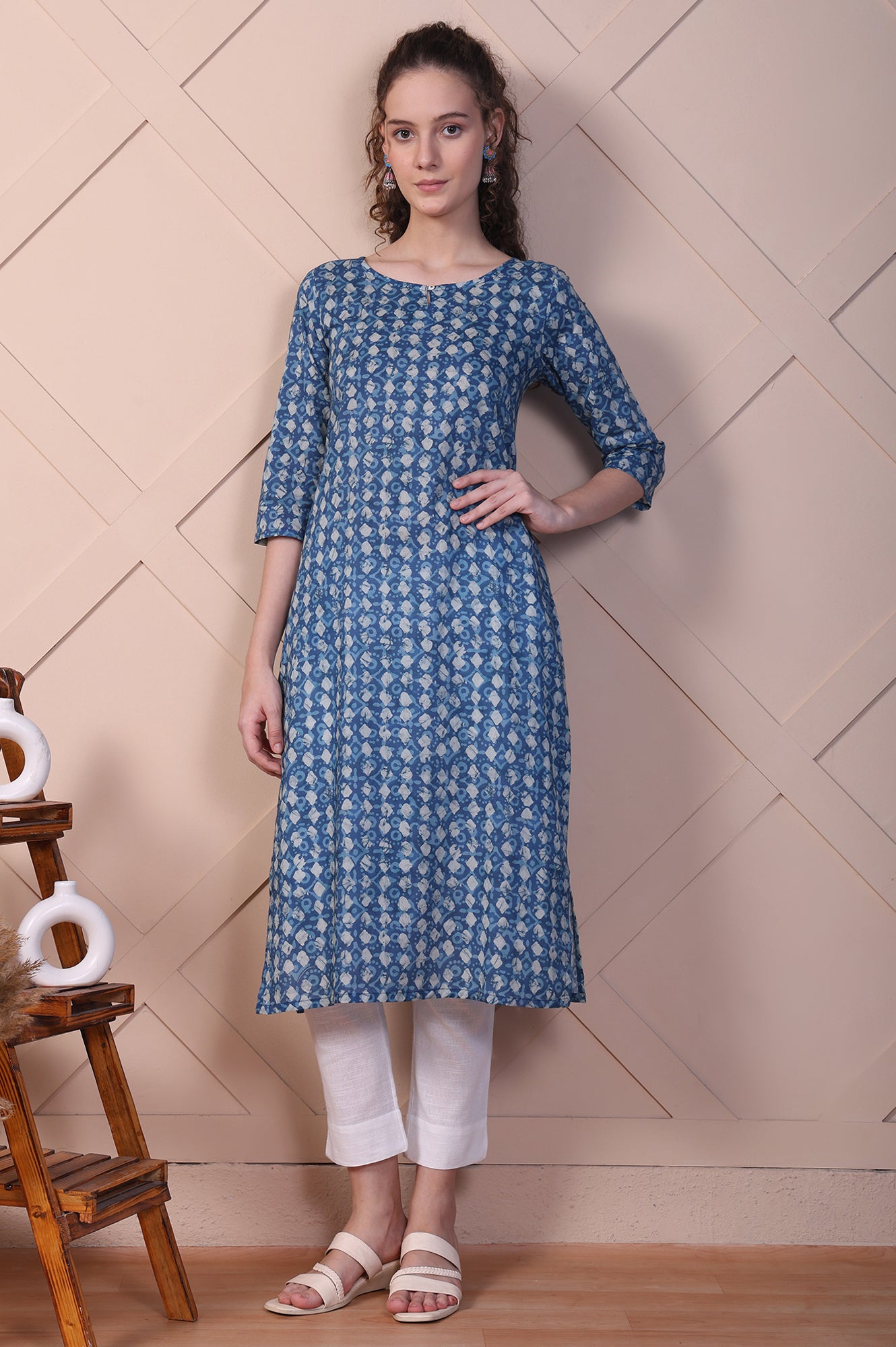Blue Batik Printed Pure Cotton Straight Kurta