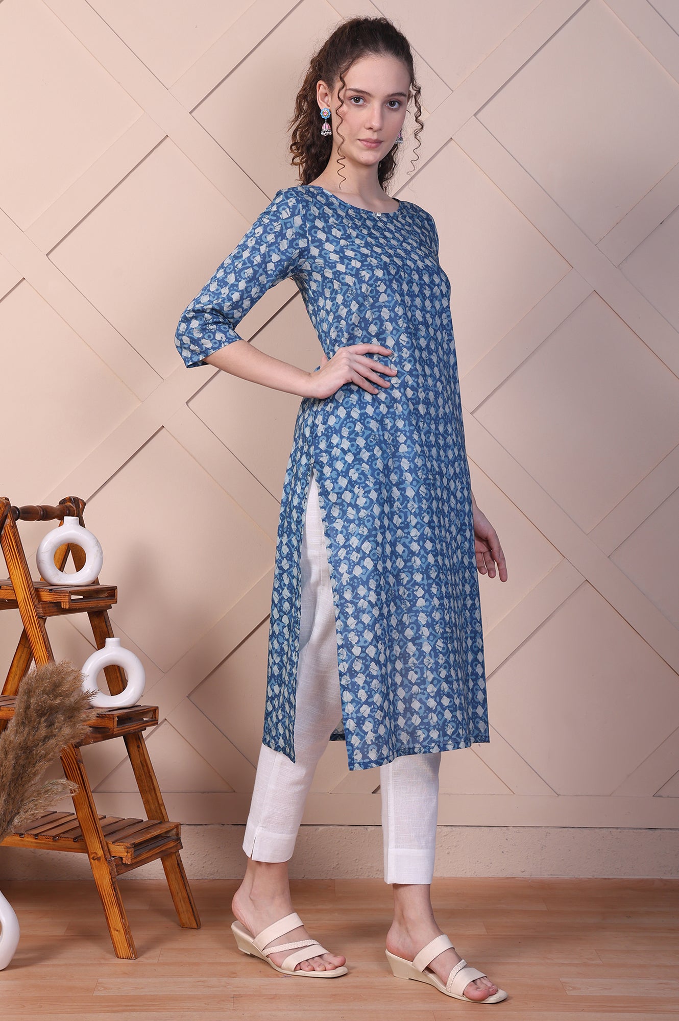 Blue Batik Printed Pure Cotton Straight Kurta