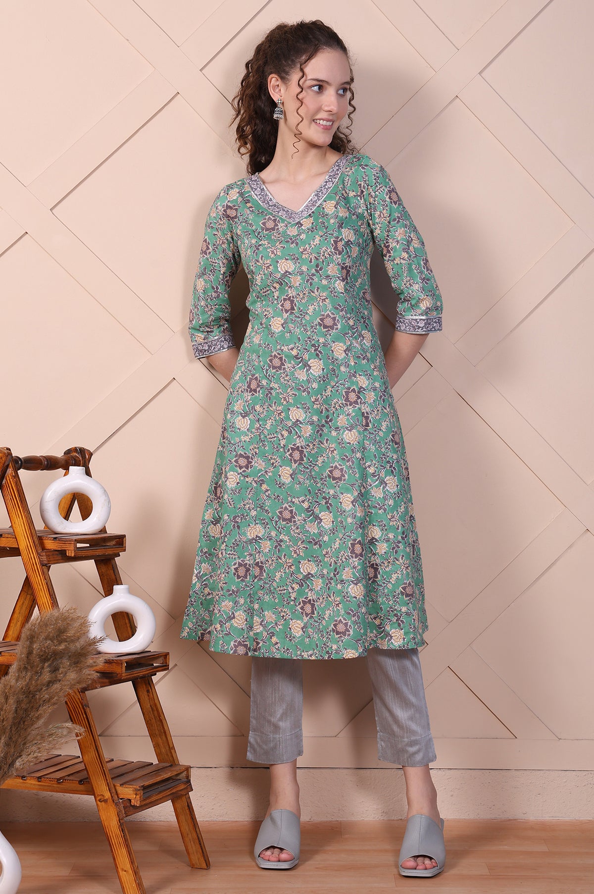 Green Floral Printed Pure Cotton A-line Kurta - S