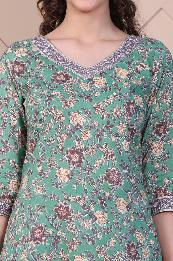 Green Floral Printed Pure Cotton A-line Kurta