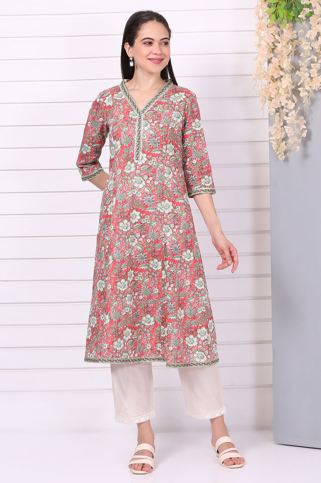 Red Floral Printed Straight Pure Cotton Kurta