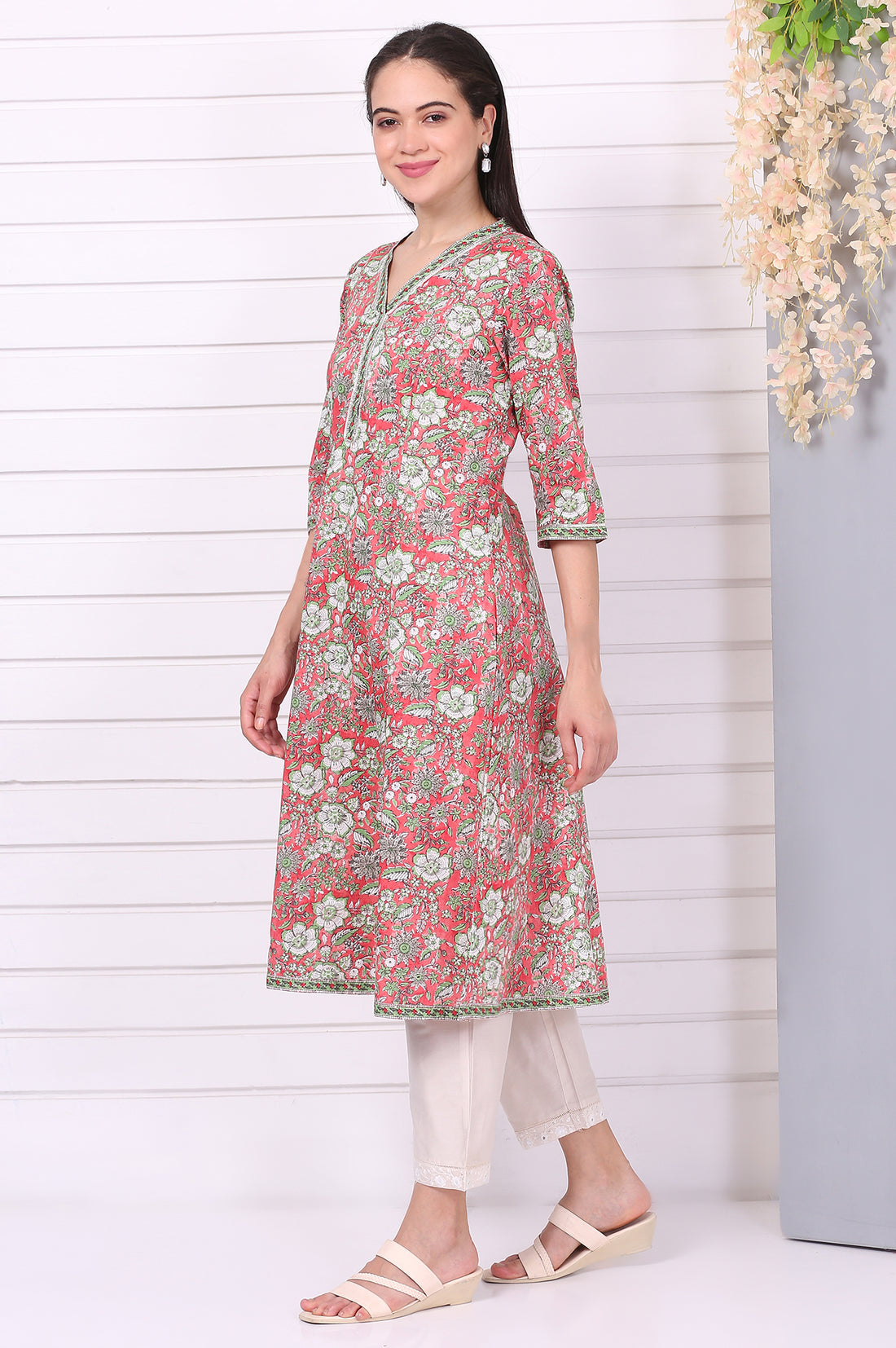 Red Floral Printed Straight Pure Cotton Kurta