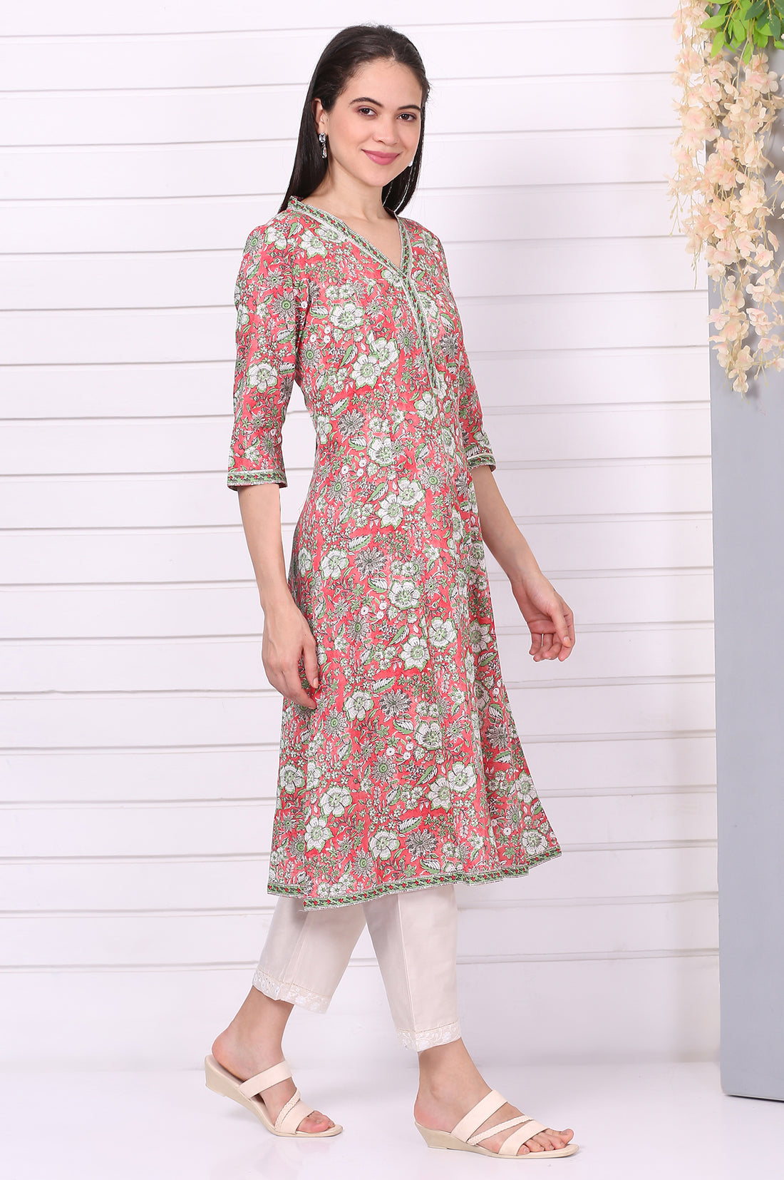 Red Floral Printed Straight Pure Cotton Kurta