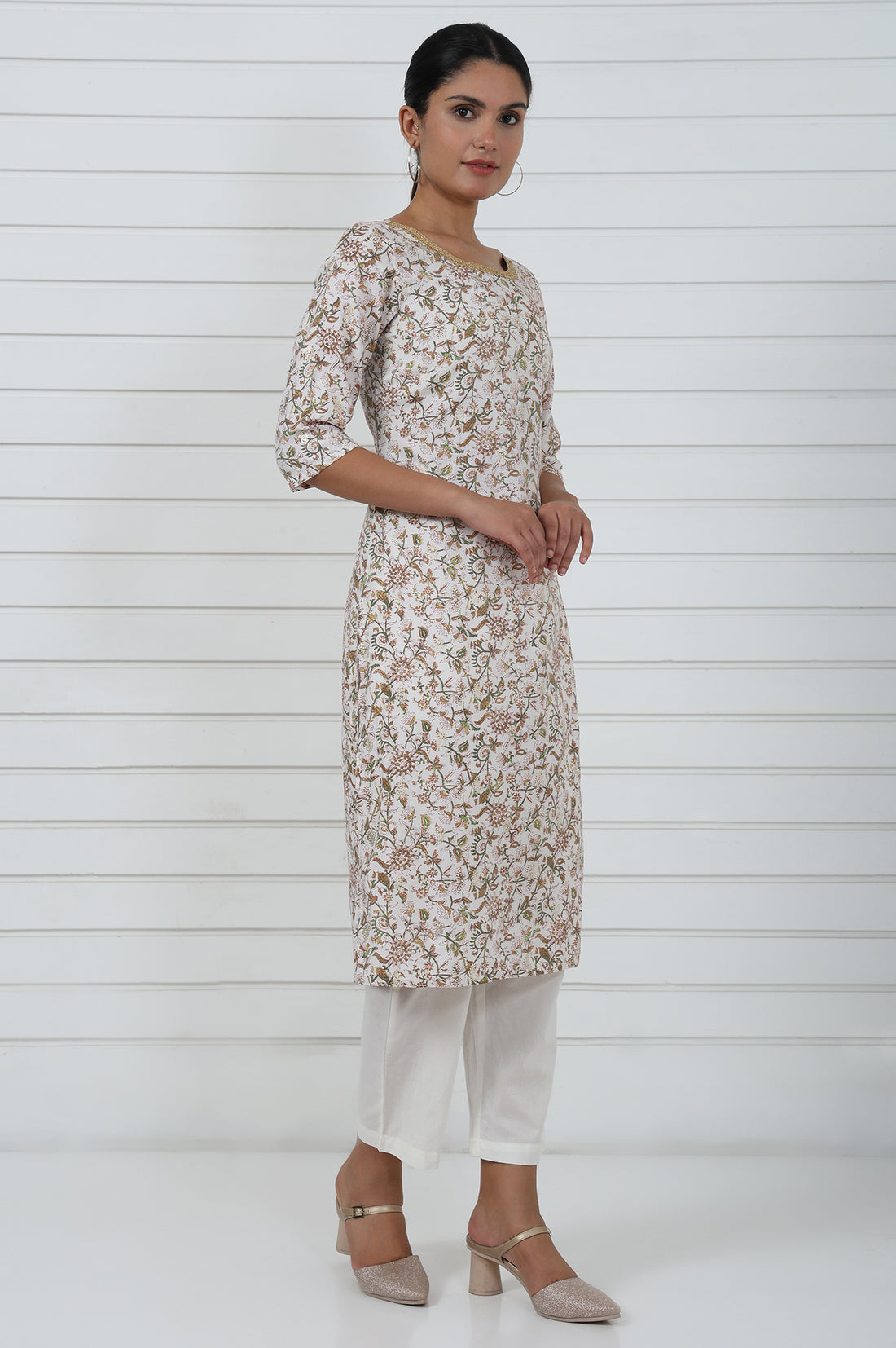 White Botanical Printed Dori Embroidered Straight Kurta