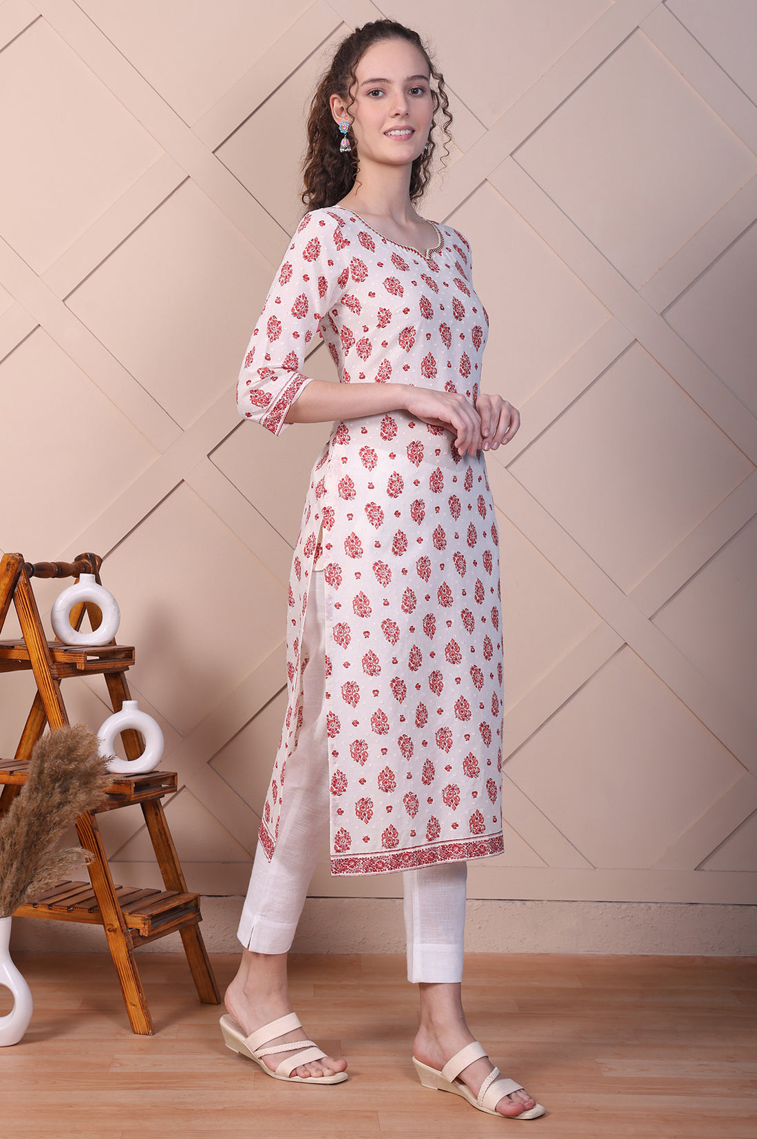 Cream Ethnic Motifs Cotton Blend Straight Kurta
