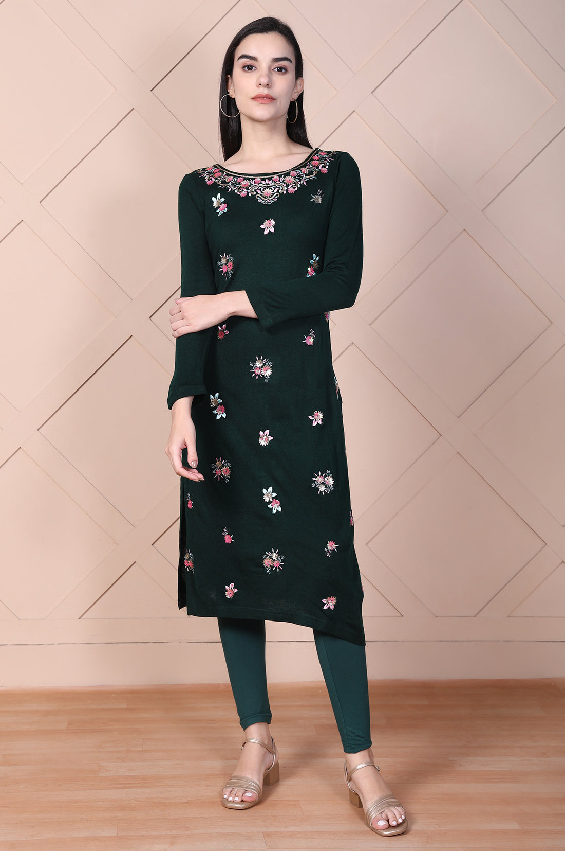 Green Embroidered Straight Acrylic Kurta