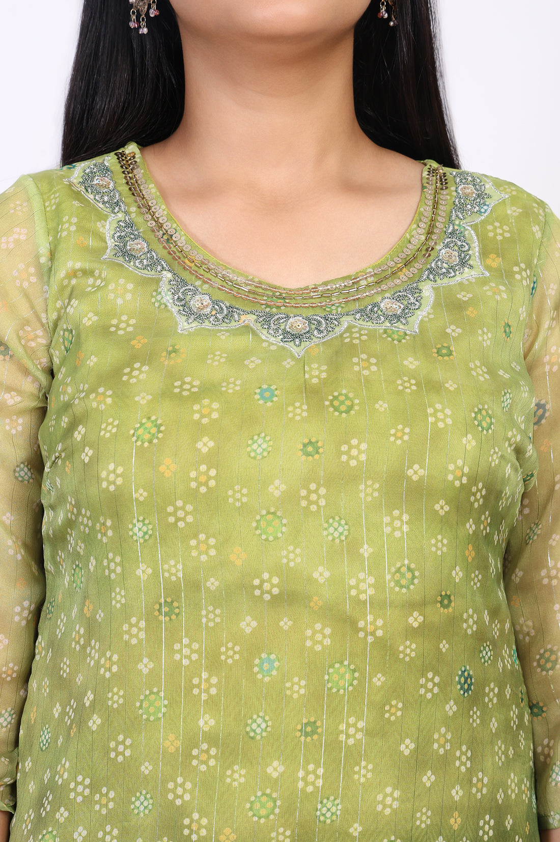 Green Embroidered Straight Kurta