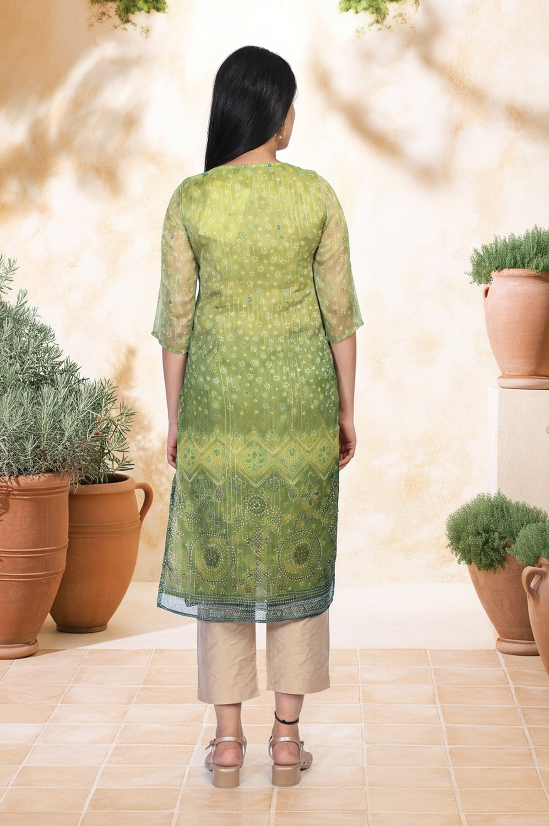 Green Embroidered Straight Kurta