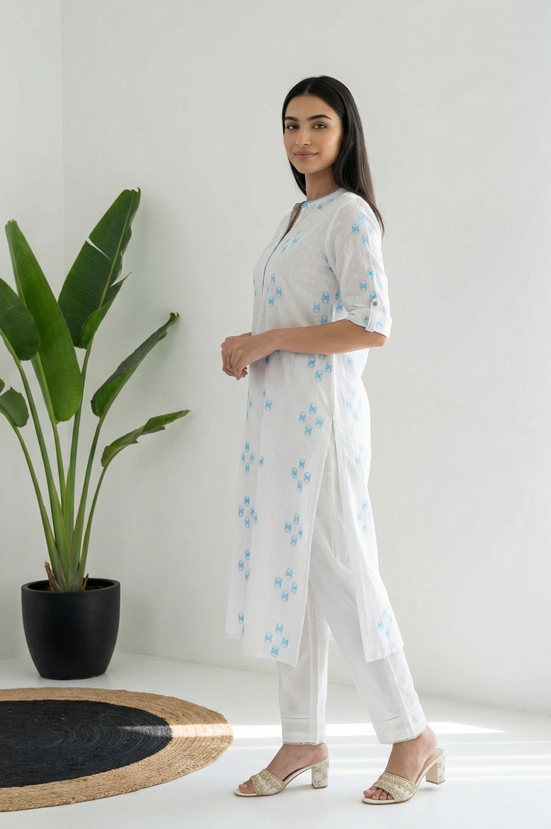 White Geometric Printed Thread Work Pure Cotton Straight Kurta