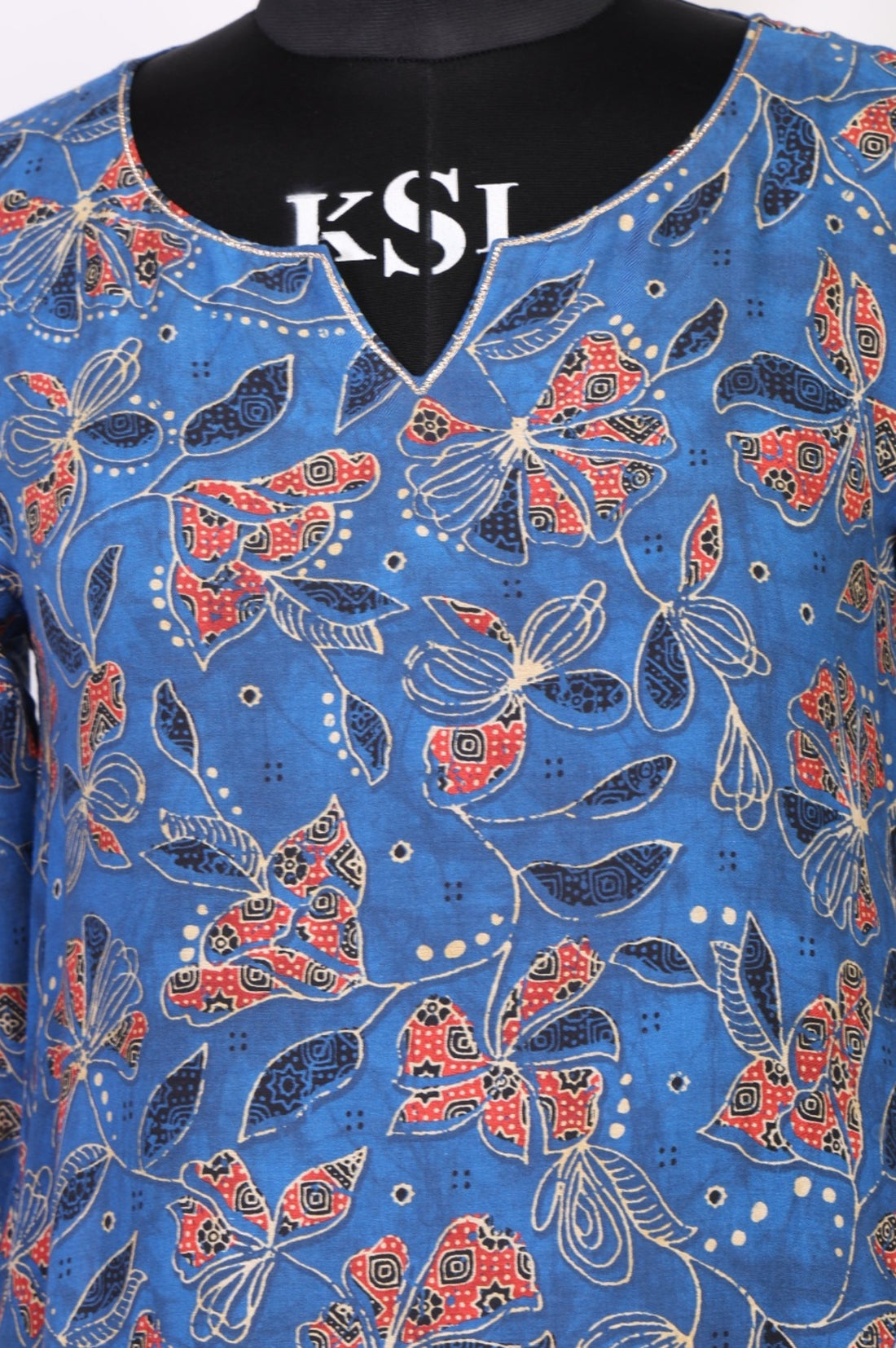 Blue Floral Printed Piping Straight Kurta