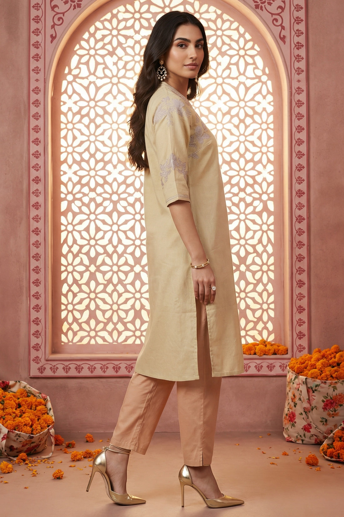 Yellow Yarn Dyed Embroidered Zari Straight Kurta