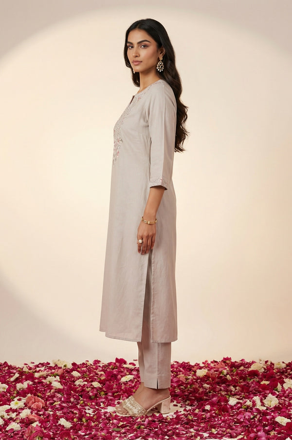 Beige Embroidered Yarn Dyed Straight Kurta