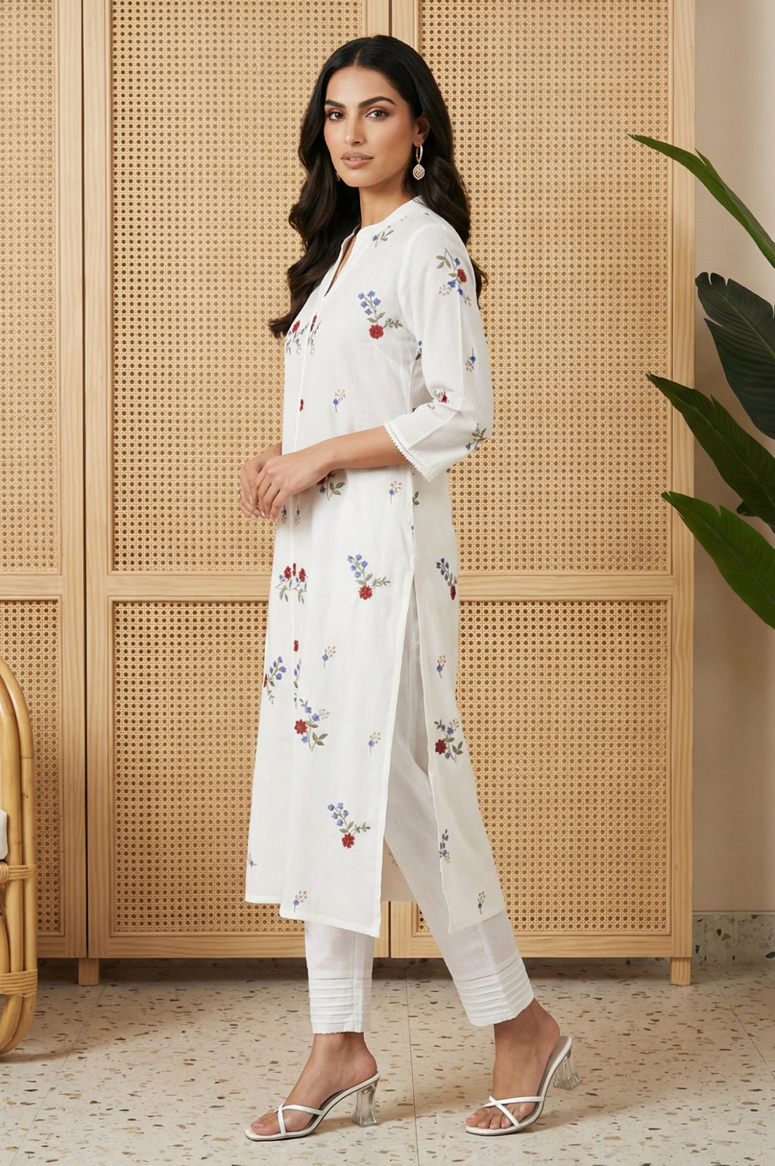 White Thread Embroidered Pure Cotton Straight Kurta