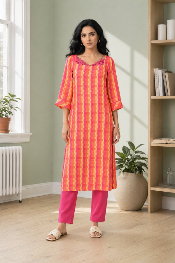 Aurelia Women's Pink Checkered Yarn Dyed Cotton Blend Straight Kurta with Lace