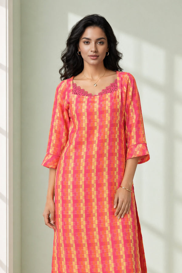 Aurelia Women's Pink Checkered Yarn Dyed Cotton Blend Straight Kurta with Lace
