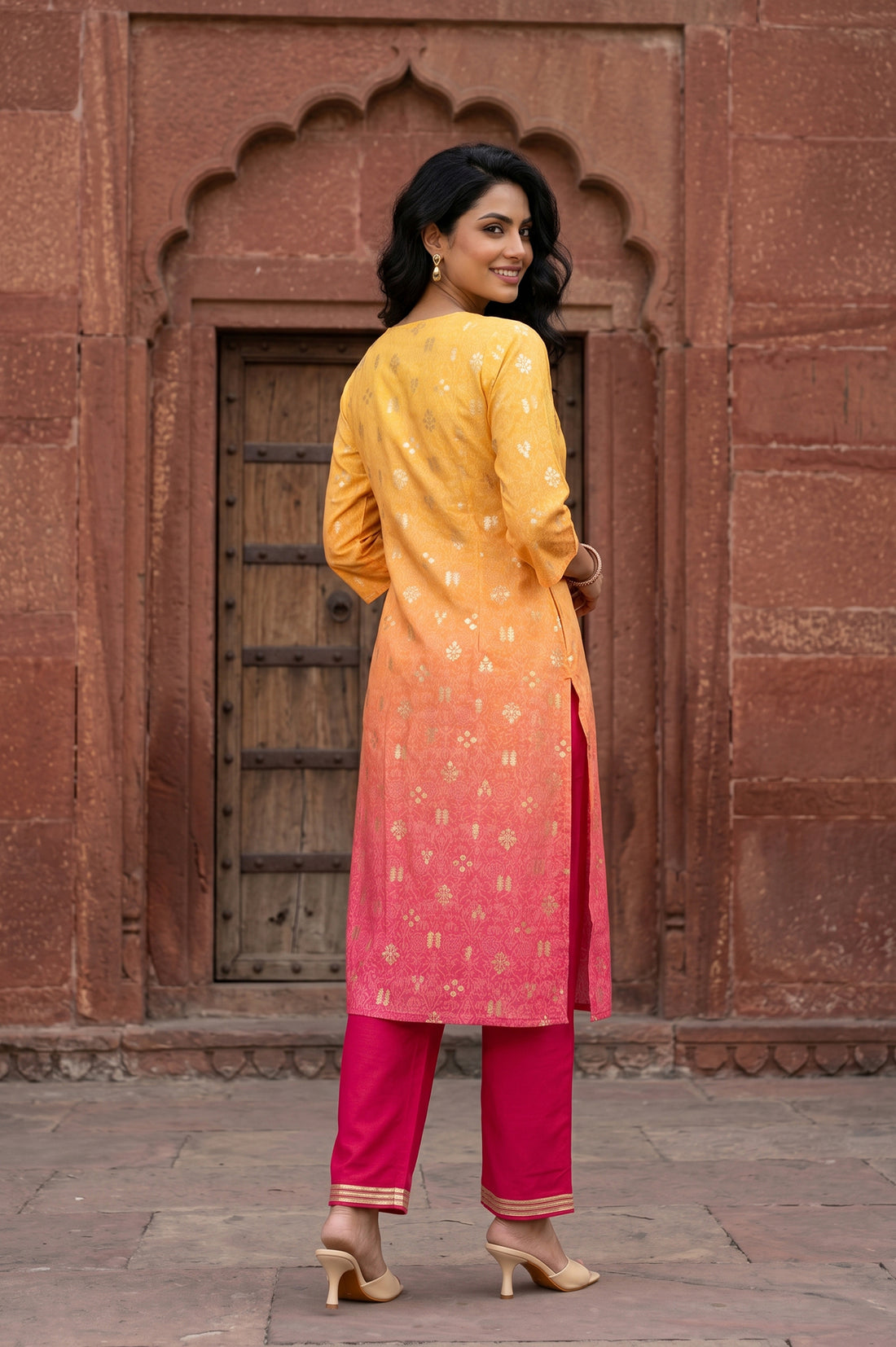 Mustard Ombre Ethnic Motifs Embroidered Straight Kurta