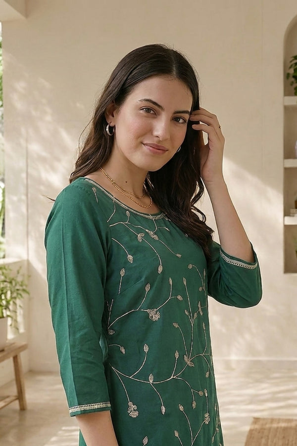 Green Embroidered Yarn Dyed Straight Kurta